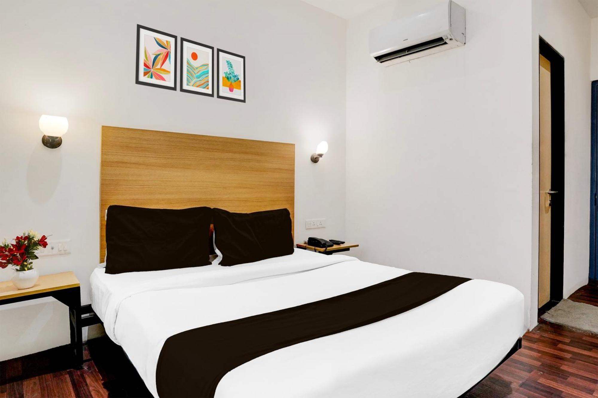 Turambhe Super Townhouse Pbg Mall Vashi מראה חיצוני תמונה