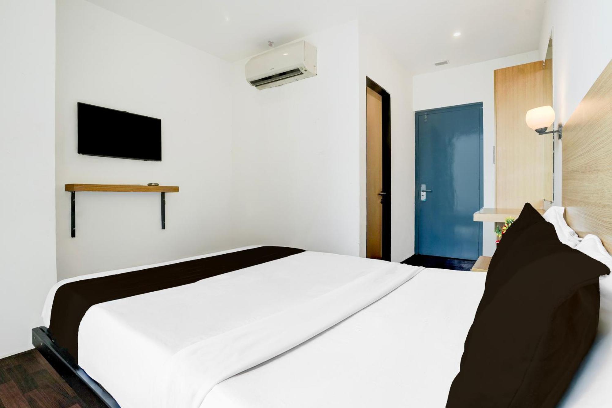 Turambhe Super Townhouse Pbg Mall Vashi מראה חיצוני תמונה