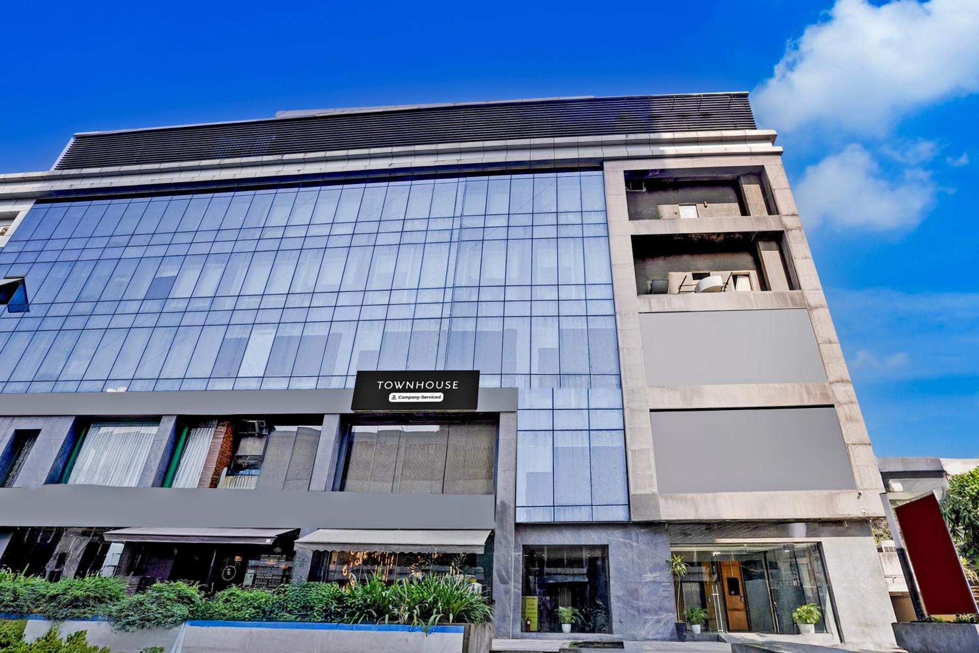 Turambhe Super Townhouse Pbg Mall Vashi מראה חיצוני תמונה